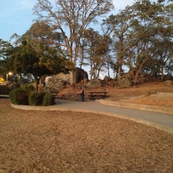 Kalithea Park - Huge rocks behind play area, a reoccurring theme. - Parks Near Me - El Dorado Hills, California Kalithea Park - Huge rocks behind play area, a reoccurring theme. - Parks Near Me - El Dorado Hills, California