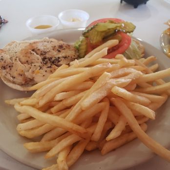 Chili Pepper Cafe - Chicken sandwich - Tex-Mex Near Me - Terlingua, Texas Chili Pepper Cafe - Chicken sandwich - Tex-Mex Near Me - Terlingua, Texas