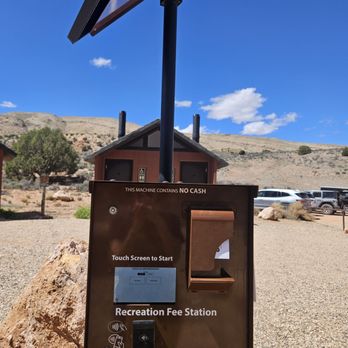 Wire Pass Trailhead - Fee station - Hiking Near Me - Kanab, Utah