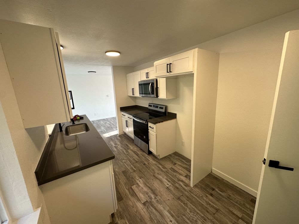 SUNNYSIDE CONSTRUCTION Updated October 2024 59 Photos