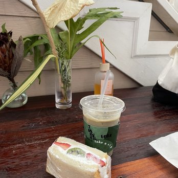 Daily Whisk Matcha - Iced hojicha latte x fruit sando - Cafes Near Me - Honolulu, Hawaii Daily Whisk Matcha - Iced hojicha latte x fruit sando - Cafes Near Me - Honolulu, Hawaii