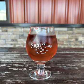Reeces Cider - Glass of delicious cider - Cideries Near Me - Ellijay, Georgia Reeces Cider - Glass of delicious cider - Cideries Near Me - Ellijay, Georgia