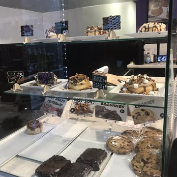 Cinnaholic - Lots of custom/specialty rolls - Bakeries Near Me - Henderson, Nevada Cinnaholic - Lots of custom/specialty rolls - Bakeries Near Me - Henderson, Nevada