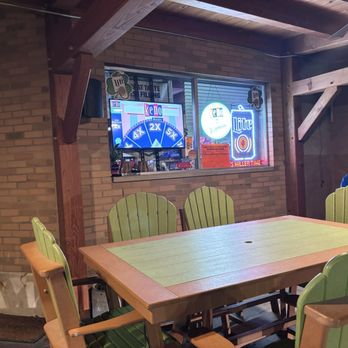 Ricks Roadhouse - Outside seating. - Chicken Wings Near Me - Sharon, Pennsylvania