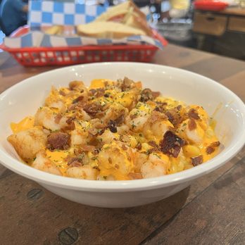 Gocki's Restaurant & Retail - Mac & Cheese bowl with shrimp, bacon and boom boom sauce - Salad Near Me - Havana, Florida Gocki's Restaurant & Retail - Mac & Cheese bowl with shrimp, bacon and boom boom sauce - Salad Near Me - Havana, Florida