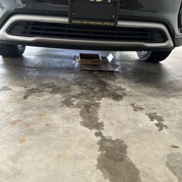 Oil leak Oil leak