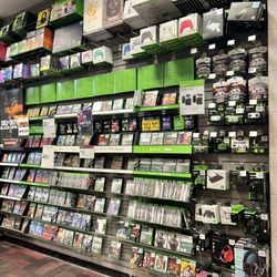 Gamestop - Games