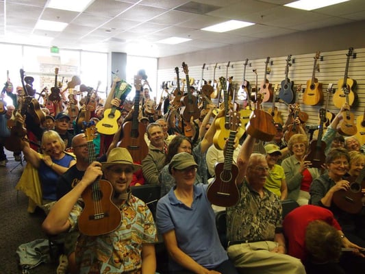 The Strum Shop by null