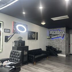 Members Traditional Barbershop