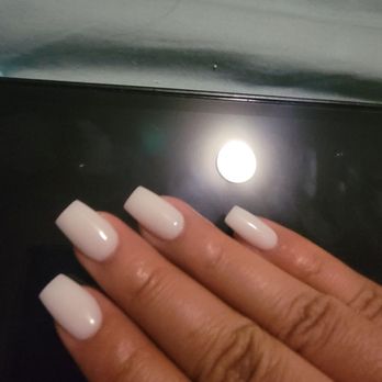 A & Q Nails & Spa - Acrylic set. White small/medium. - Nail Salons Near Me - Los Angeles, California A & Q Nails & Spa - Acrylic set. White small/medium. - Nail Salons Near Me - Los Angeles, California