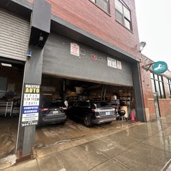 Halsted Auto Repair - Halsted Auto Repair. 1014 N Halsted St, Chicago, IL 60622 Open 7 day a week. 9am to 11.30 pm. Sunday to 5pm . Cool !