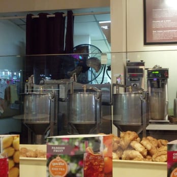 Beard Papa's - Front display - Desserts Near Me - Los Angeles, California