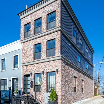 Traci Johnson - Compass - Here's your opportunity to own and be a landlord all in one! Live in one unit and rent the other. See more: https://bit.ly/3qVivHL - Real Estate Agents Near Me - Washington, DC, District of Columbia Traci Johnson - Compass - Here's your opportunity to own and be a landlord all in one! Live in one unit and rent the other. See more: https://bit.ly/3qVivHL - Real Estate Agents Near Me - Washington, DC, District of Columbia