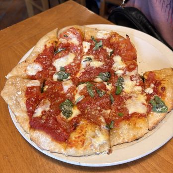 Muddy Waters Pizza Pub - Margherita Pizza - Pizza Near Me - Prairie du Chien, Wisconsin Muddy Waters Pizza Pub - Margherita Pizza - Pizza Near Me - Prairie du Chien, Wisconsin