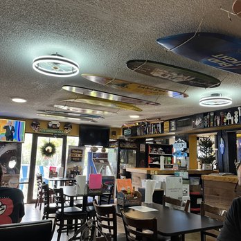 Great White Grill - Dining room - Pizza Near Me - Sanibel, Florida Great White Grill - Dining room - Pizza Near Me - Sanibel, Florida