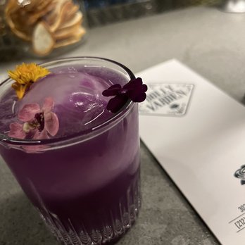 Dolly's - The Secret Garden - Cocktail Bars Near Me - New York, New York