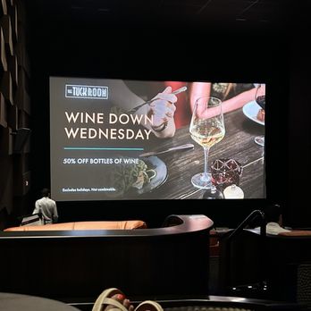 IPIC New York City - Cinema Near Me - New York, New York