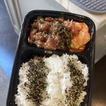 Santo Market - Large 1/2 Tuna Shoyu 1/2 Tuna Spicy Poke Bowl with rice & furikake - Delis Near Me - San Jose, California