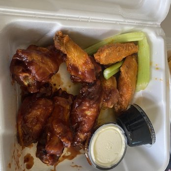 Paragon Tap & Table - Half chipotle whiskey and half Buffalo wings - New American Near Me - Clark, New Jersey Paragon Tap & Table - Half chipotle whiskey and half Buffalo wings - New American Near Me - Clark, New Jersey