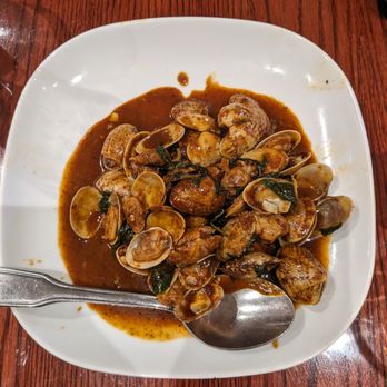 Siam House Thai Restaurant - Hoy Lai Pad Prik Pow (sauted clams) - Thai Near Me - Washington, DC, District of Columbia Siam House Thai Restaurant - Hoy Lai Pad Prik Pow (sauted clams) - Thai Near Me - Washington, DC, District of Columbia