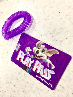 Chuck E. Cheese by null