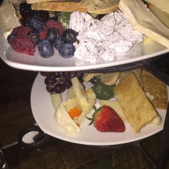 Big Bar - Cheese Tower - Cocktail Bars Near Me - Los Angeles, California Big Bar - Cheese Tower - Cocktail Bars Near Me - Los Angeles, California