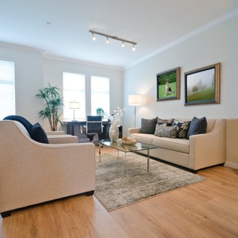 C & H Installation Group - a clean living room - Flooring Near Me - Schaumburg, Illinois C & H Installation Group - a clean living room - Flooring Near Me - Schaumburg, Illinois