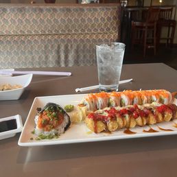 Spicy tuna hand roll Spicy tuna hand roll