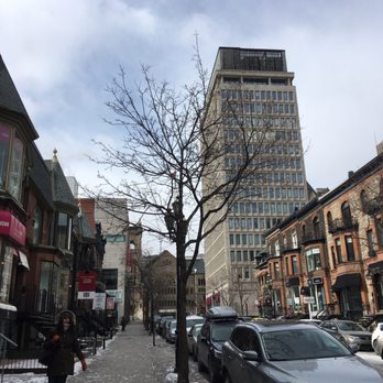 Comfort Suites Downtown - View right outside the hotel. - Hotels Near Me - Montreal, Quebec