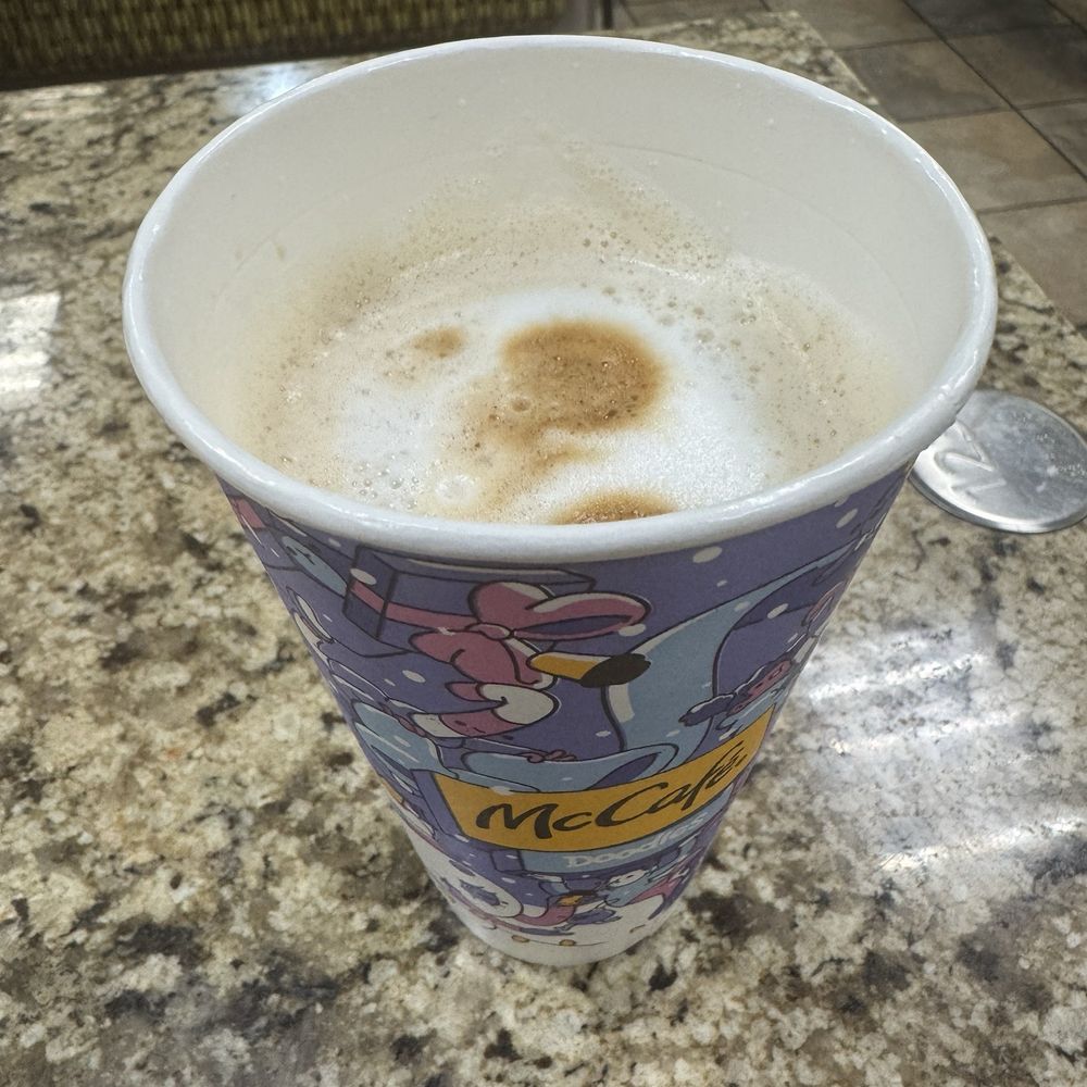 Half empty Large Machiato