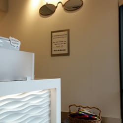 Dyda-Schmid Optometrists & Associates - Extremely small reception area