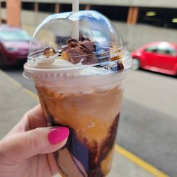 The Java Cup - Snickers frappe
