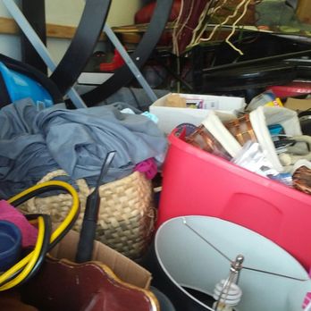 Dakota Moving - Pieces of the black desk thrown on top of my other belongings - Movers Near Me - Sioux Falls, South Dakota