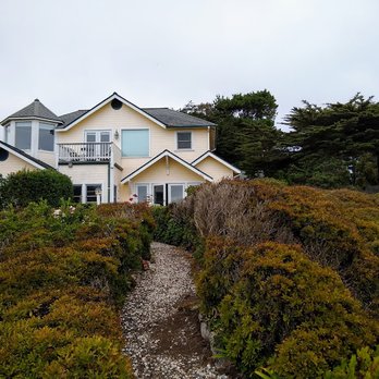 Mendocino Seaside Cottage - Honeymoon Suite is the lower right hand section of the building. - Vacation Rentals Near Me - Mendocino, California Mendocino Seaside Cottage - Honeymoon Suite is the lower right hand section of the building. - Vacation Rentals Near Me - Mendocino, California
