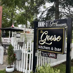 The Goose - The entrance