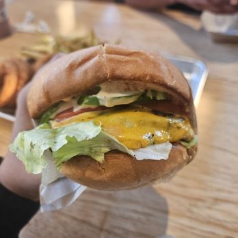 Gotts Roadside - Cheeseburger July 2026 - Burgers Near Me - Napa, California