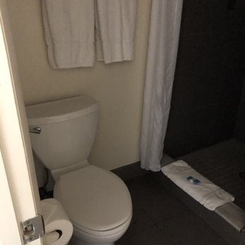 Seahorse Oceanfront Inn - Bathroom - Hotels Near Me - Neptune Beach, Florida Seahorse Oceanfront Inn - Bathroom - Hotels Near Me - Neptune Beach, Florida