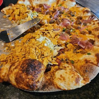 7 Stone Pizzeria - Pizza Near Me - West Des Moines, Iowa
