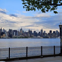 Son Cubano Restaurant On The Hudson - View from outside