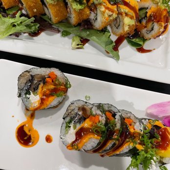 Vegan Castle - Long Beach Roll and I don't remember the second roll but it was so good - Vegan Near Me - Long Beach, California Vegan Castle - Long Beach Roll and I don't remember the second roll but it was so good - Vegan Near Me - Long Beach, California