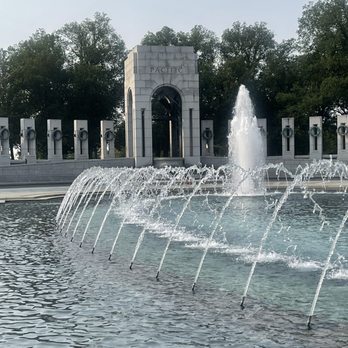 World War II Memorial - Landmarks & Historical Buildings Near Me - Washington, DC, District of Columbia