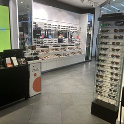 Sunglass Hut