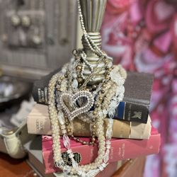 The Nest Boutique & Gifts