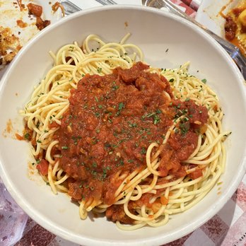 Buca di Beppo Italian Restaurant - Spaghetti - Italian Near Me - Claremont, California Buca di Beppo Italian Restaurant - Spaghetti - Italian Near Me - Claremont, California