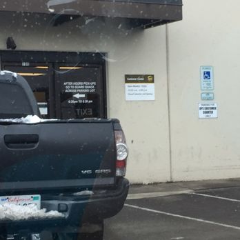 UPS Customer Center - Entrance. - Shipping Centers Near Me - Sparks, Nevada