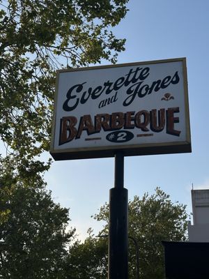 Everett & Jones Barbeque by null