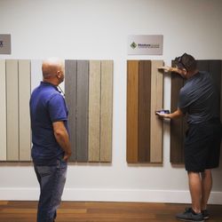 Brazilian Lumber - Our friendly staff help clients with all their questions about hardwood and composite decking