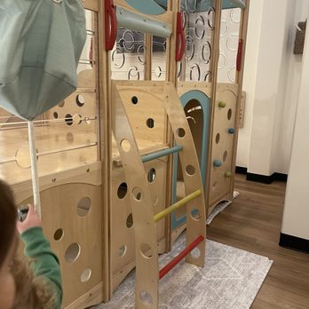 Holiday Cafe - Ways to access the jungle gym, grappling ladder and climbing wall. - Indoor Playcenter Near Me - Puyallup, Washington Holiday Cafe - Ways to access the jungle gym, grappling ladder and climbing wall. - Indoor Playcenter Near Me - Puyallup, Washington