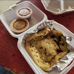 Jalapeño and cheese papusa