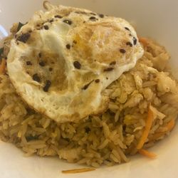Meiwenti - Fried rice with chicken extra egg
